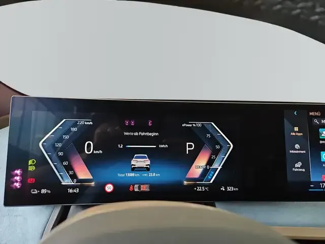 BMW iX