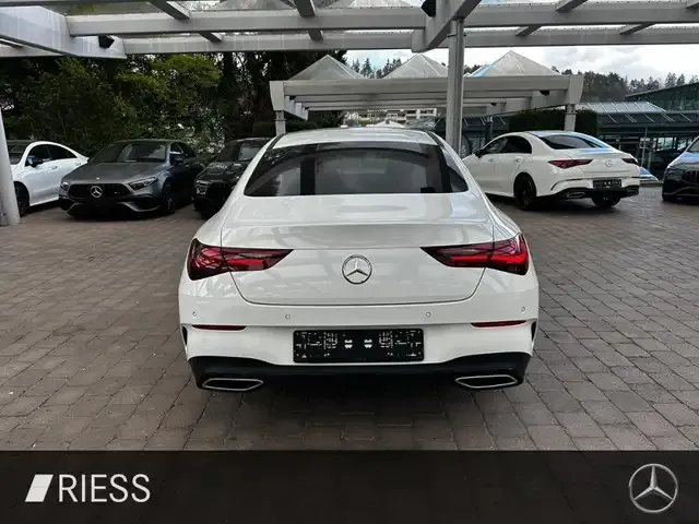 Mercedes-Benz CLA 220