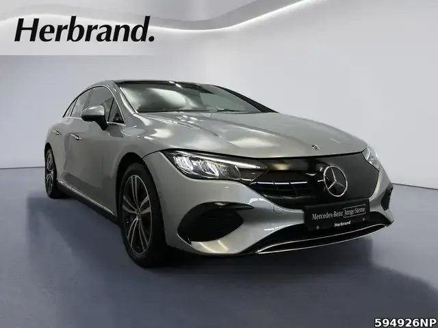 Mercedes-Benz EQE 300