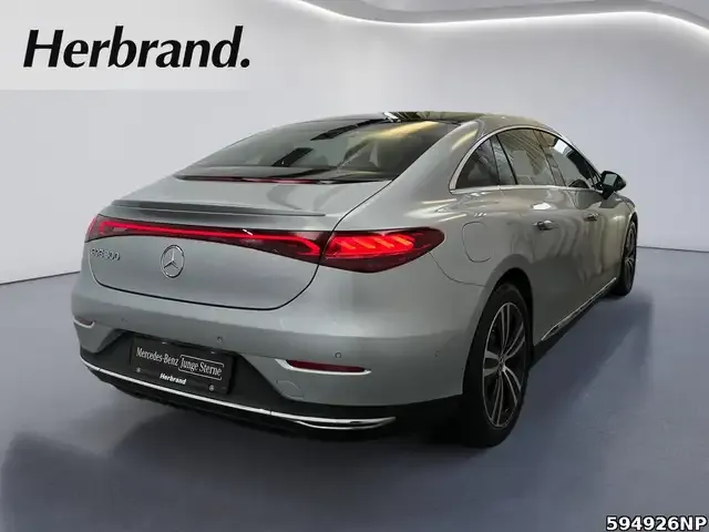 Mercedes-Benz EQE 300