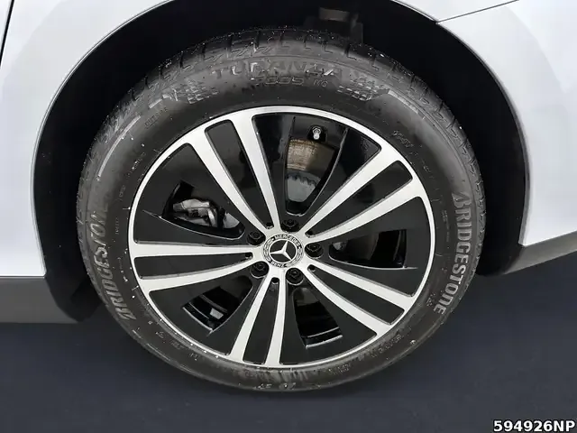 Mercedes-Benz EQE 300