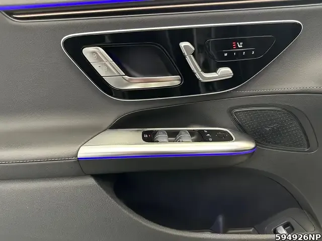 Mercedes-Benz EQE 300