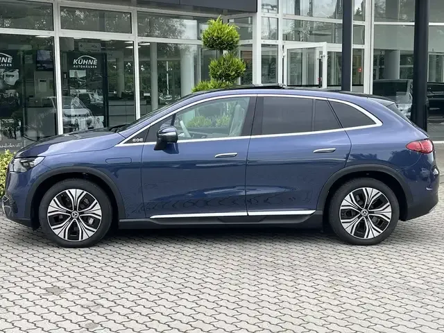 Mercedes-Benz EQE SUV