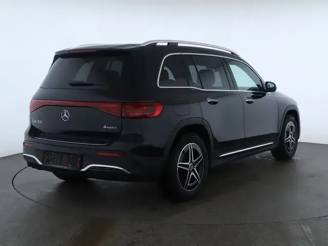 Mercedes-Benz EQB 300