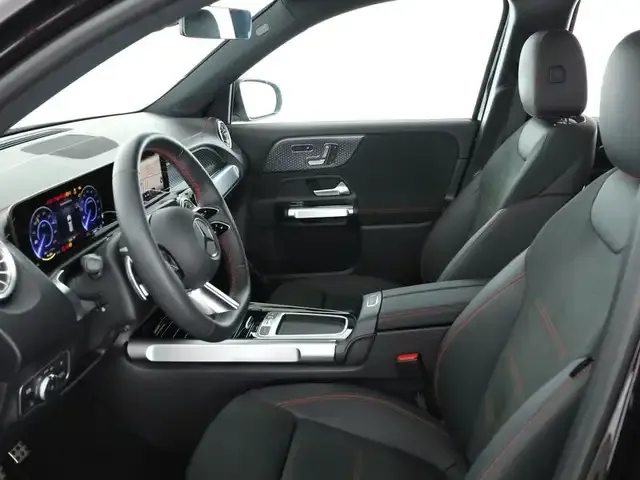 Mercedes-Benz EQB 300
