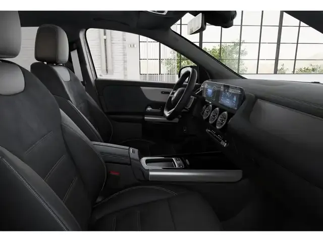 Mercedes-Benz GLA 220