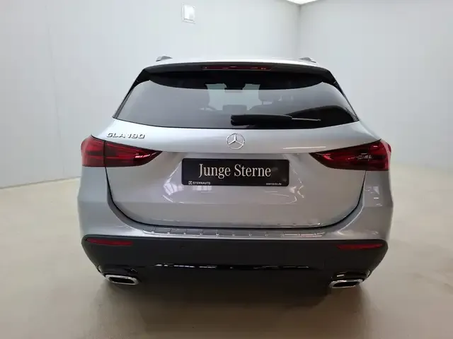 Mercedes-Benz GLA 180