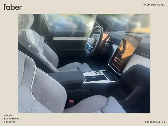 Volvo EX90