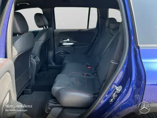 Mercedes-Benz GLB 180