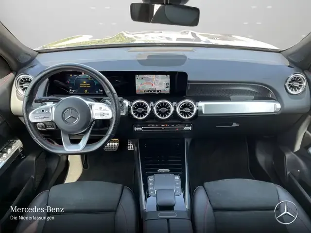 Mercedes-Benz GLB 180
