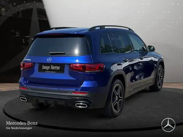 Mercedes-Benz GLB 180