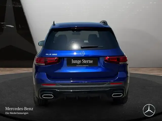 Mercedes-Benz GLB 180