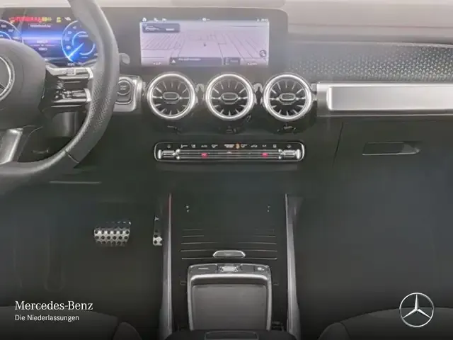 Mercedes-Benz EQB 300