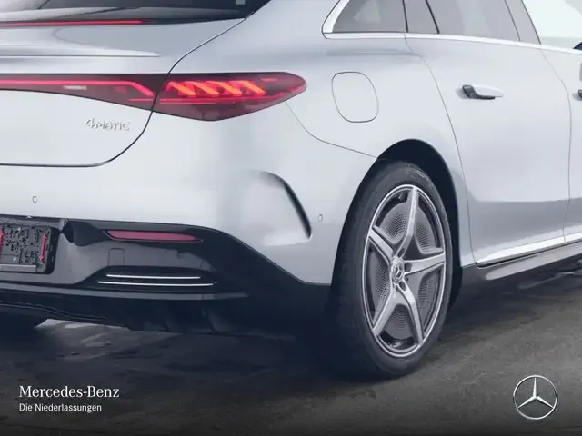 Mercedes-Benz EQE 350