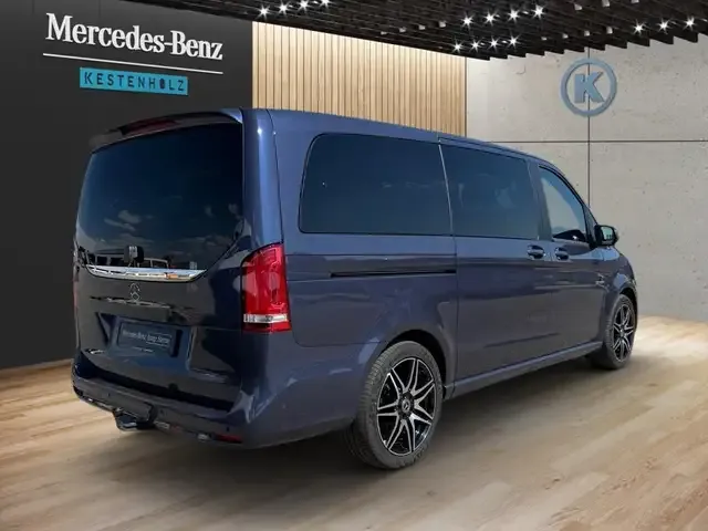 Mercedes-Benz V 250