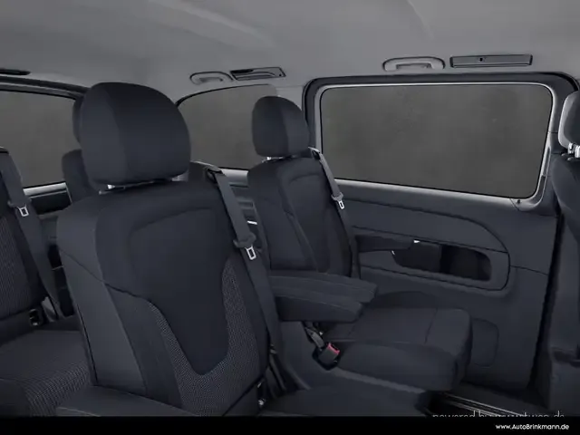 Mercedes-Benz V 220