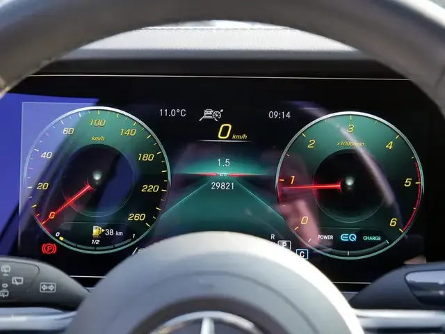 Mercedes-Benz E 220