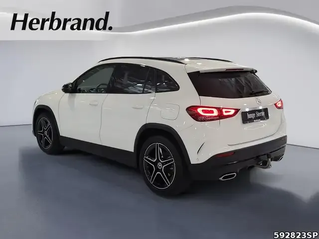 Mercedes-Benz GLA 200