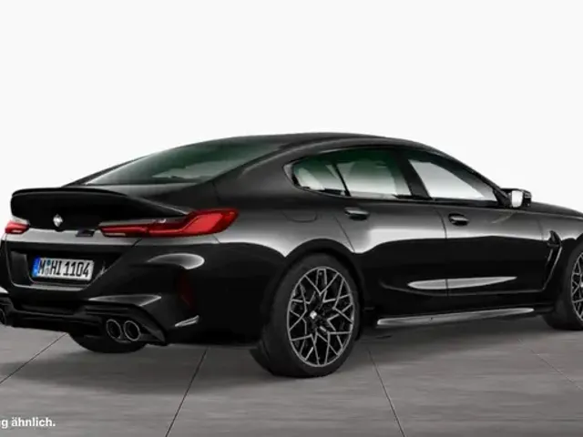 BMW M8