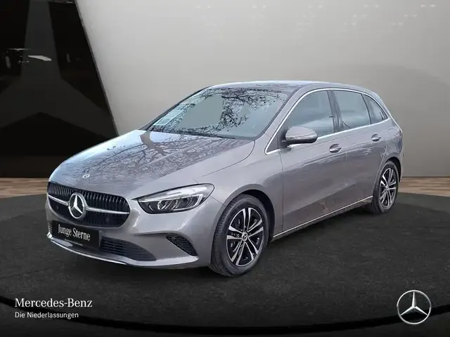 Mercedes-Benz B 220