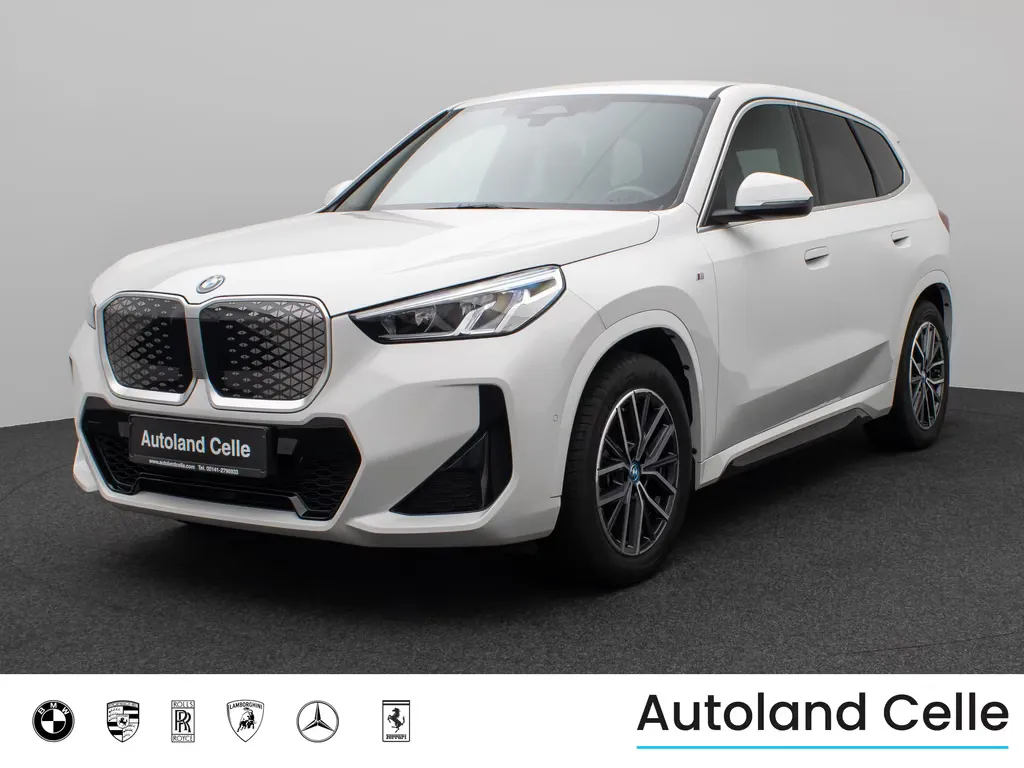 BMW iX1