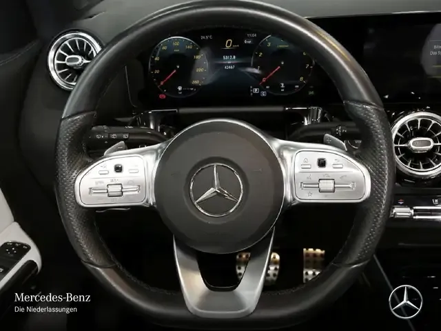 Mercedes-Benz GLA 180