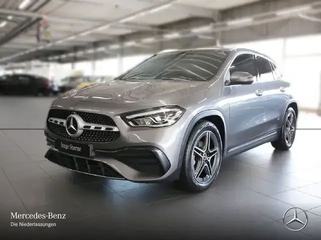 Mercedes-Benz GLA 180