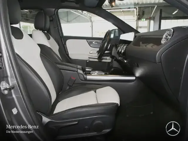 Mercedes-Benz GLA 180