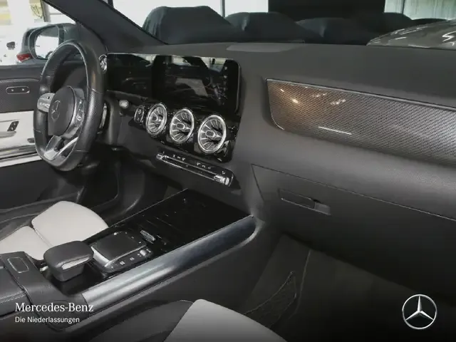Mercedes-Benz GLA 180