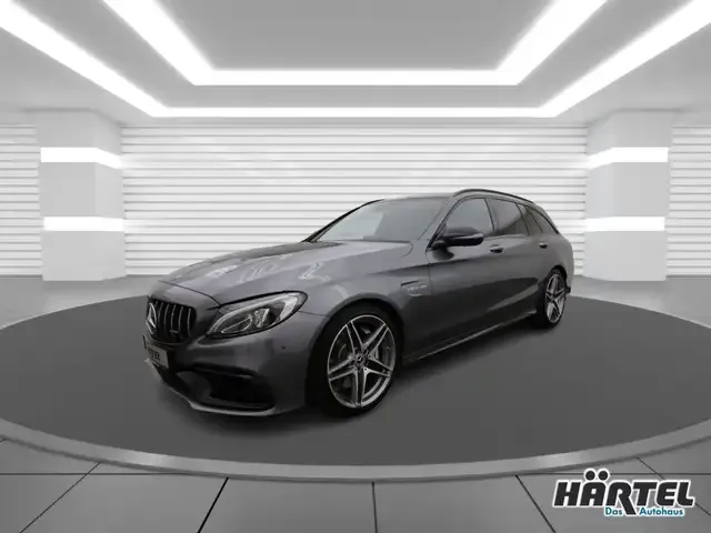 Mercedes-Benz C 63 AMG