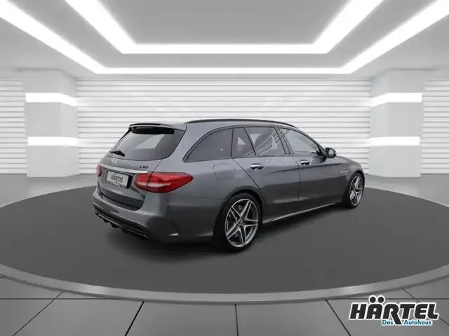 Mercedes-Benz C 63 AMG