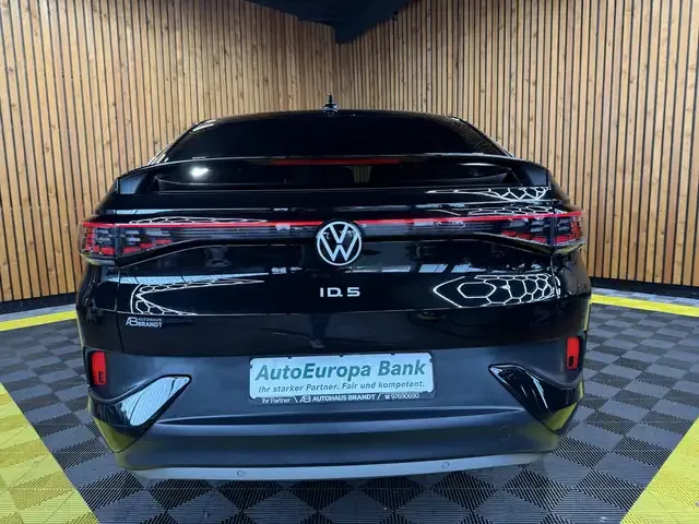 Volkswagen ID.5