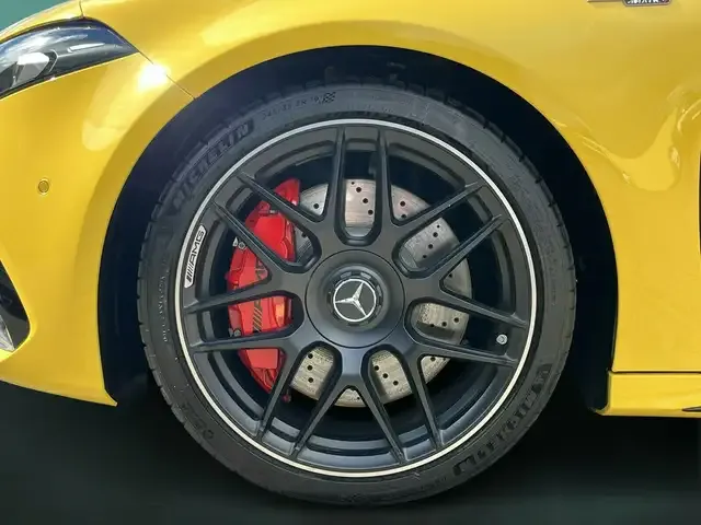 Mercedes-Benz A 45 AMG