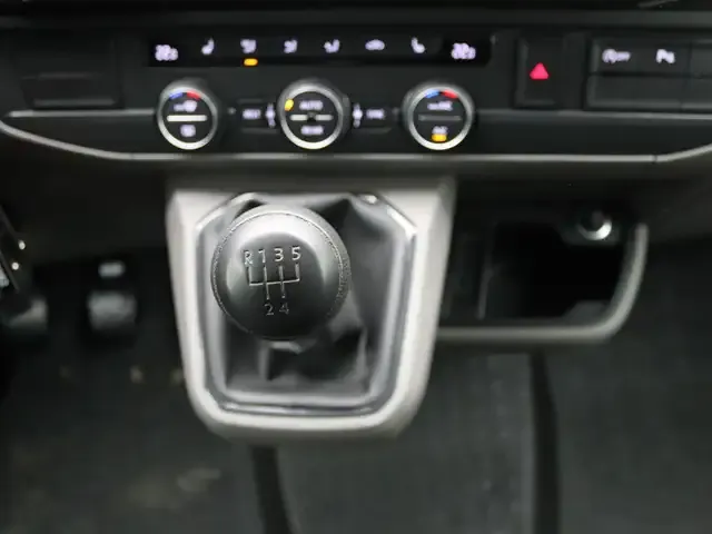 Volkswagen T6.1 Caravelle