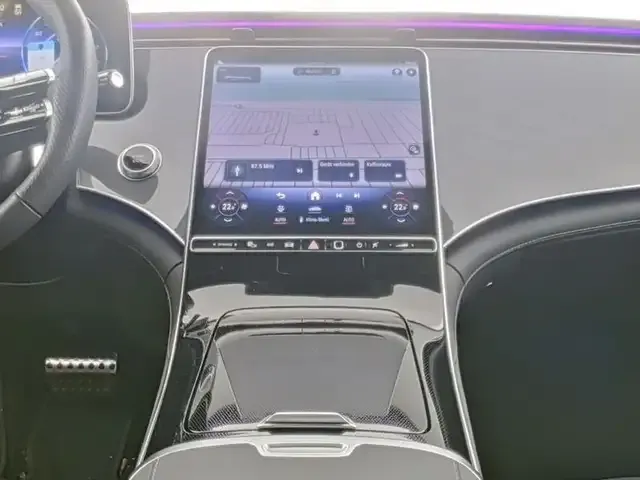 Mercedes-Benz EQE 300