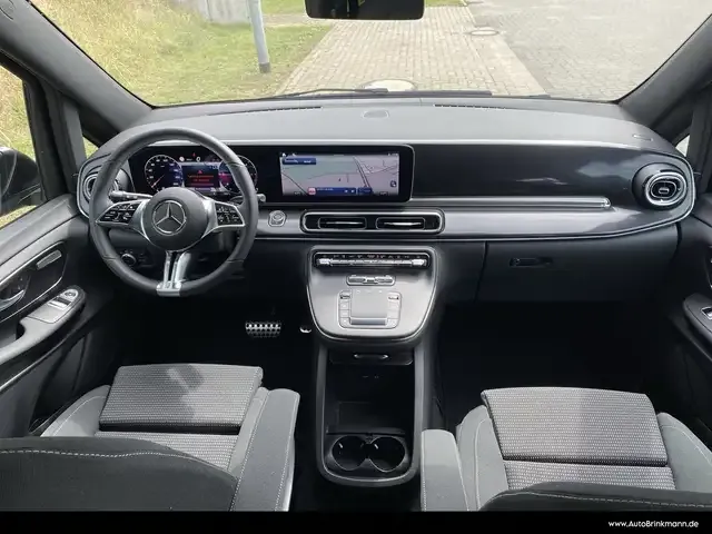 Mercedes-Benz V 250
