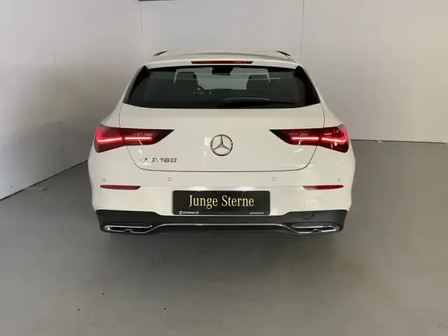 Mercedes-Benz CLA 180