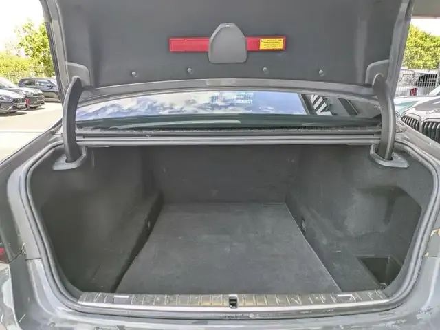 BMW 730