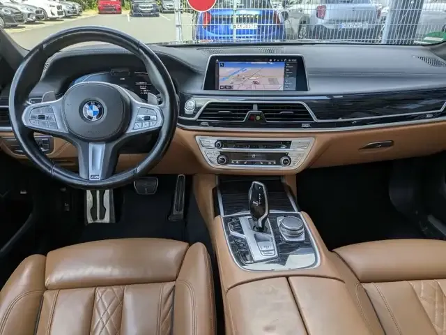 BMW 730