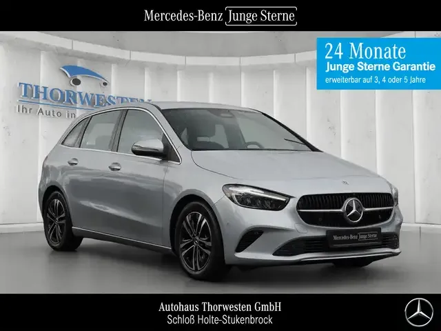 Mercedes-Benz B 180
