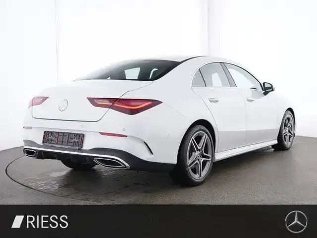 Mercedes-Benz CLA 200