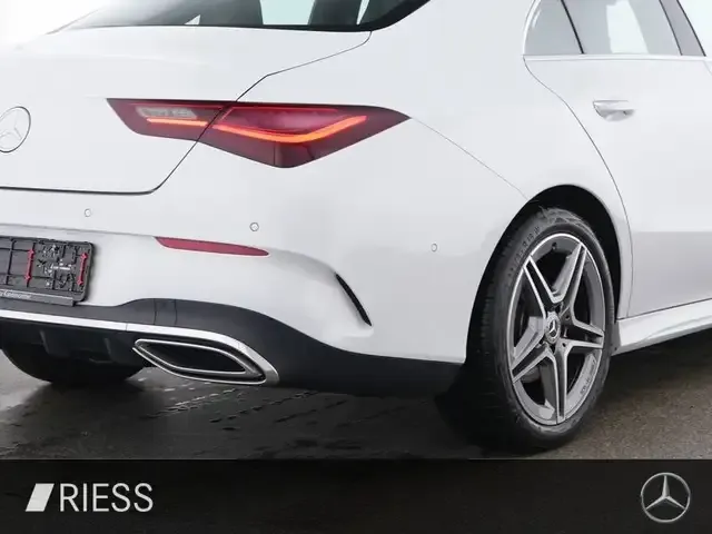 Mercedes-Benz CLA 200