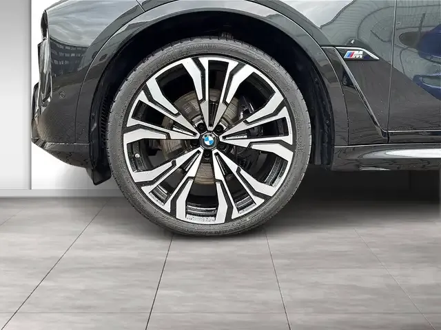 BMW X7 M