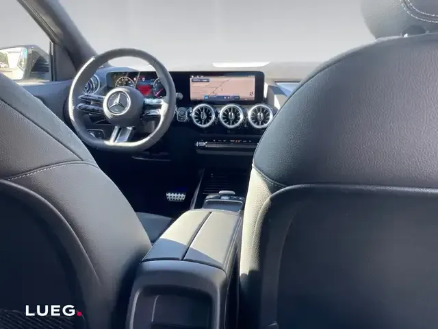 Mercedes-Benz GLA 220