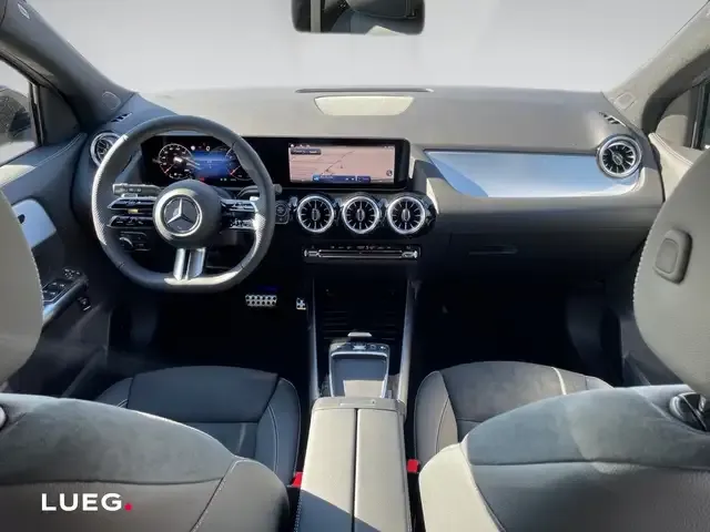 Mercedes-Benz GLA 220