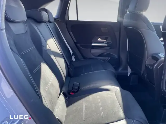 Mercedes-Benz GLA 220