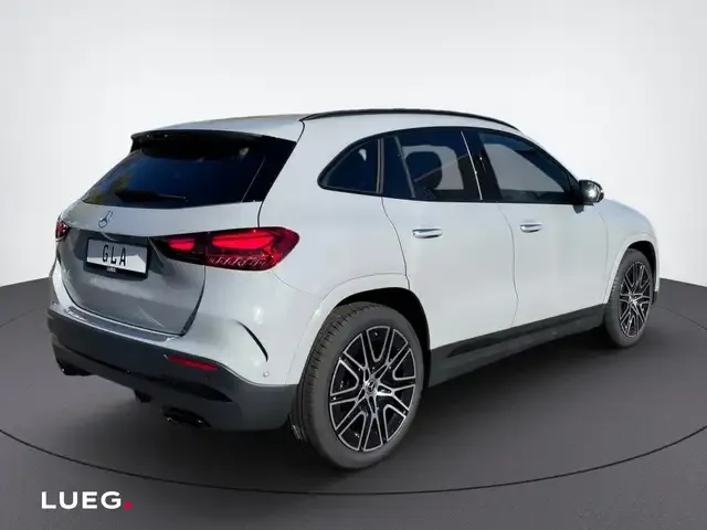 Mercedes-Benz GLA 220