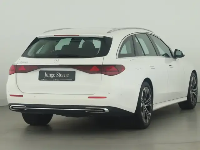 Mercedes-Benz E 200