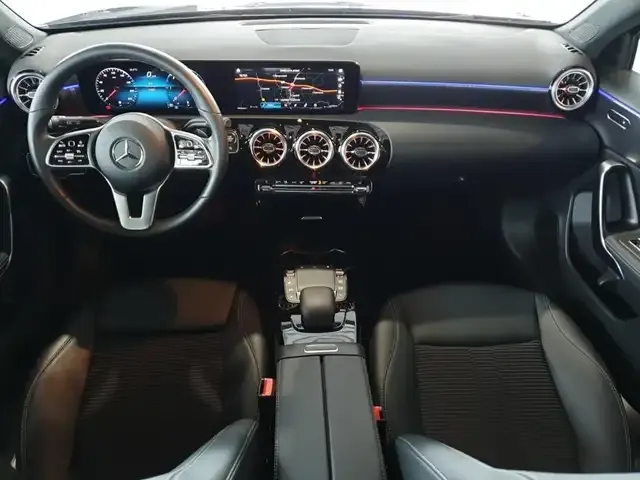Mercedes-Benz A 220