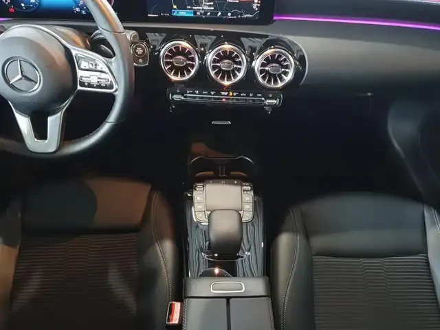 Mercedes-Benz A 220
